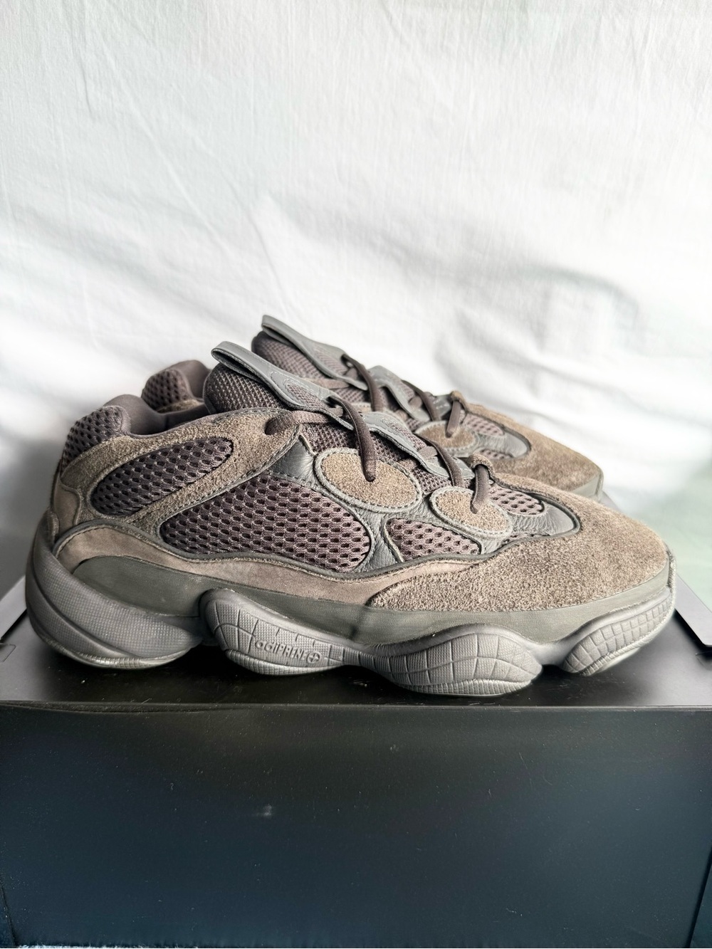AUTHENTIC Adidas Yeezy 500 Utility Black size 8 F36640 2018 PRE-OWNED